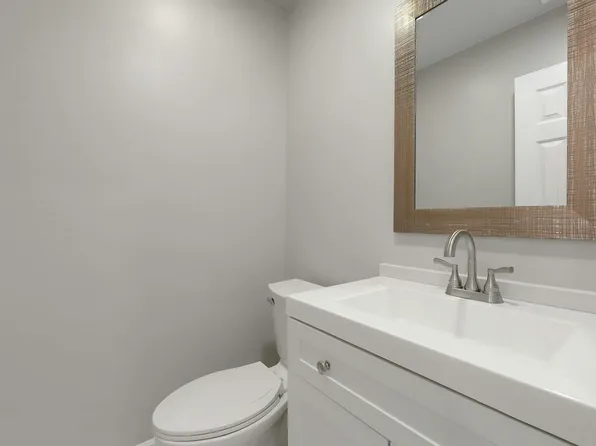 726 Mainsail Lane image 5 of 39