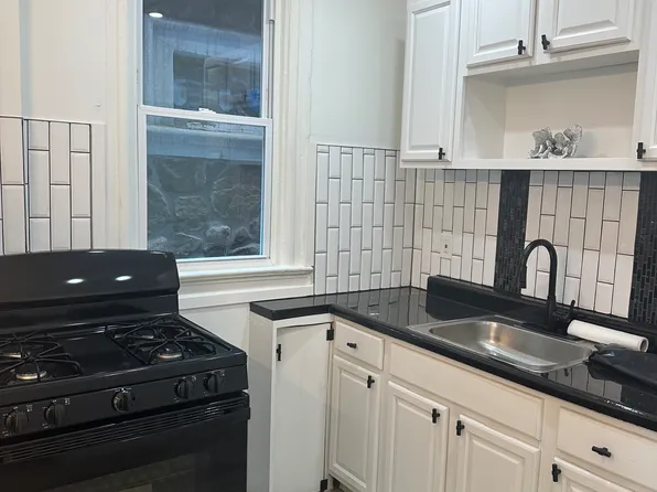 32 Rutgers Avenue image 1 of 12