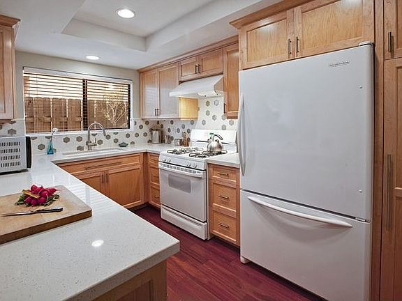 5th image of 11927 Darlington Ave APT 5