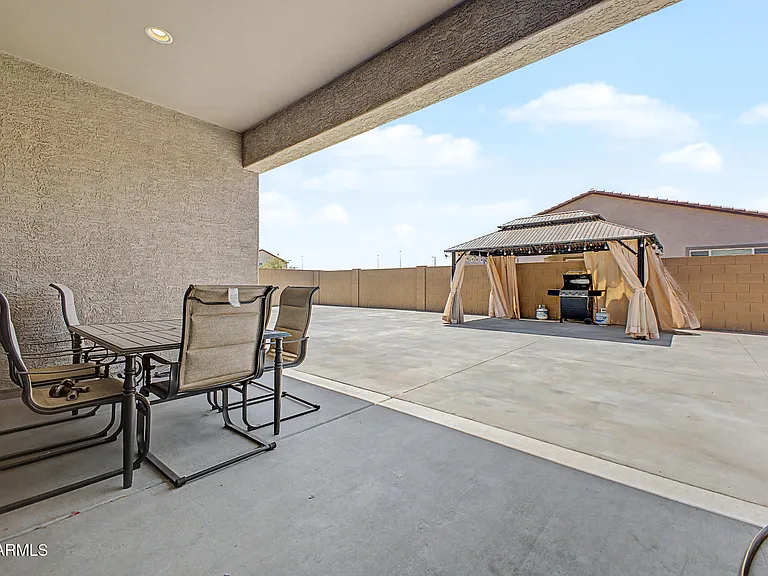9623 W Flower St — Photo 31