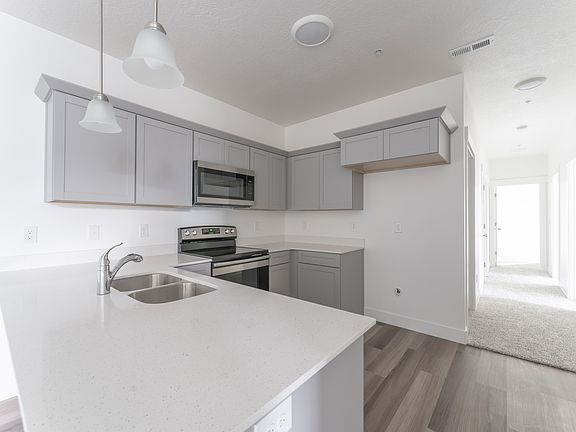 3rd image of 1424 N 3830 W Unit 303
