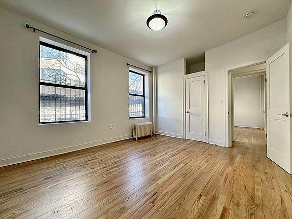 5th image of 652 W 163rd St APT 6
