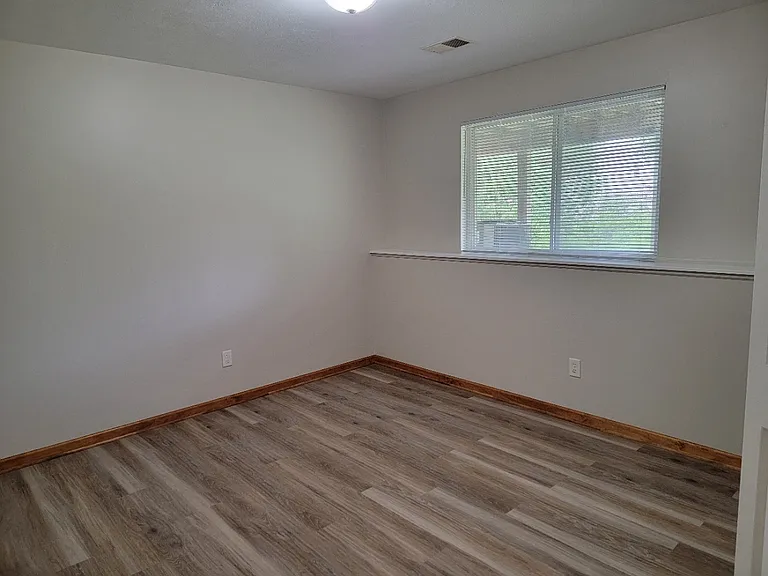 9673 Little Creek Ct — Photo 20