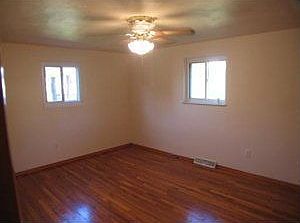 5th image of 27 Martha Ave