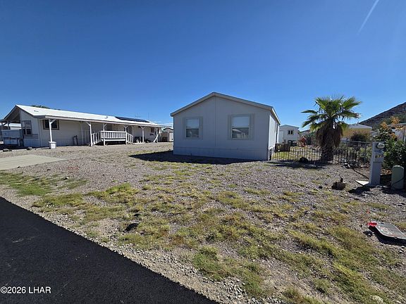 3rd image of 675 W Falcon Dr
