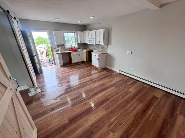131 Stewart Street #3B, Fall River, MA 02720