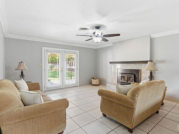 4th image of 6013 Meadow Glen Way