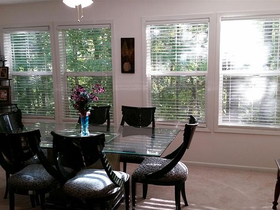 4th image of 143 La Vista Ln