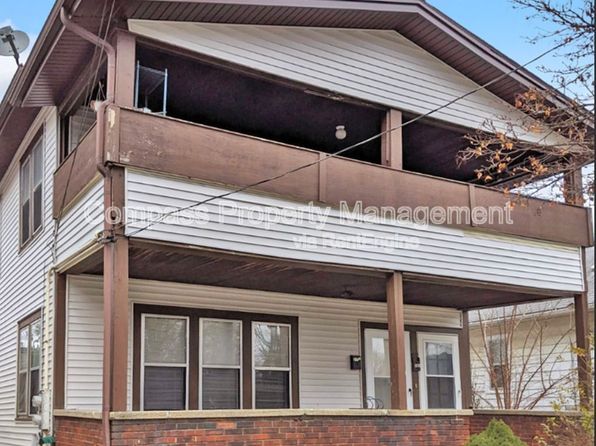 707 Knapp St NE