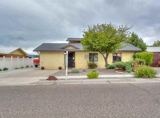 938 E Pueblo Dr, Espanola, NM 87532