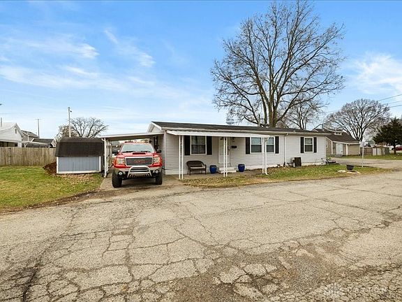 2nd image of 141 N Xenia Dr