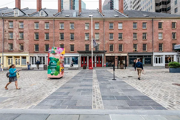 Rented by Nest Seekers International | media 18