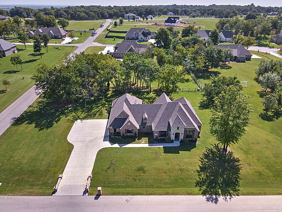 4th image of 9435 S 279th East Ave