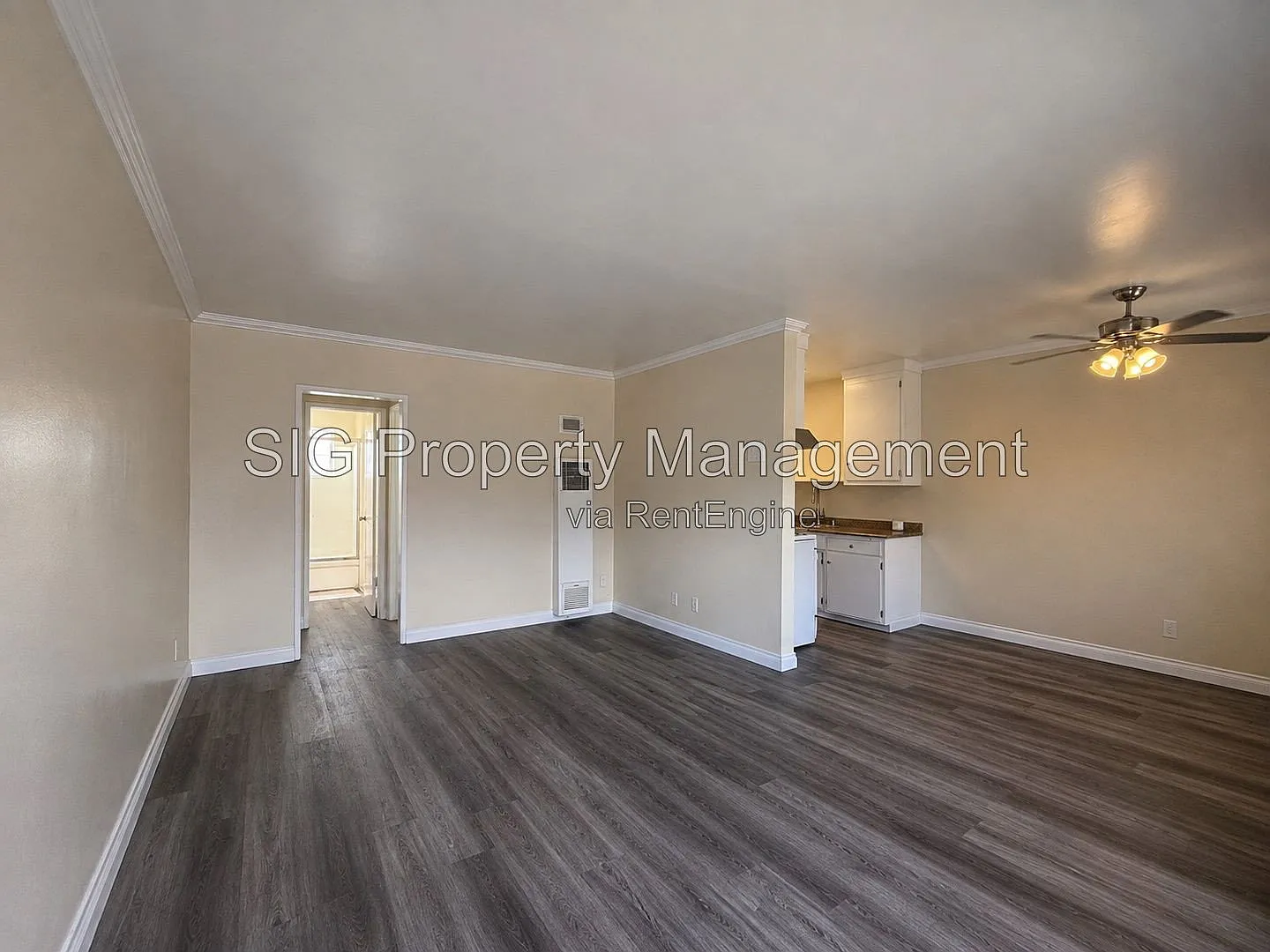 1 bed, 1.0 bath, 650 sqft, $1,738 — Photo 2