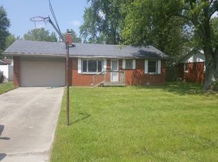 612 Valley Dr, Anderson, IN 46011