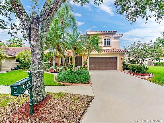 4th image of 1085 Fairfax Ln #1