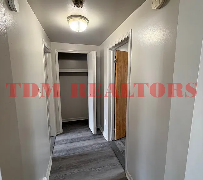 11448 N Saginaw St #1 — Photo 5