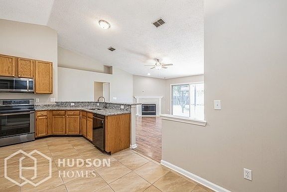4th image of 2040 Frogmore Dr