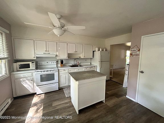 3rd image of 8 Maryland Avenue #B