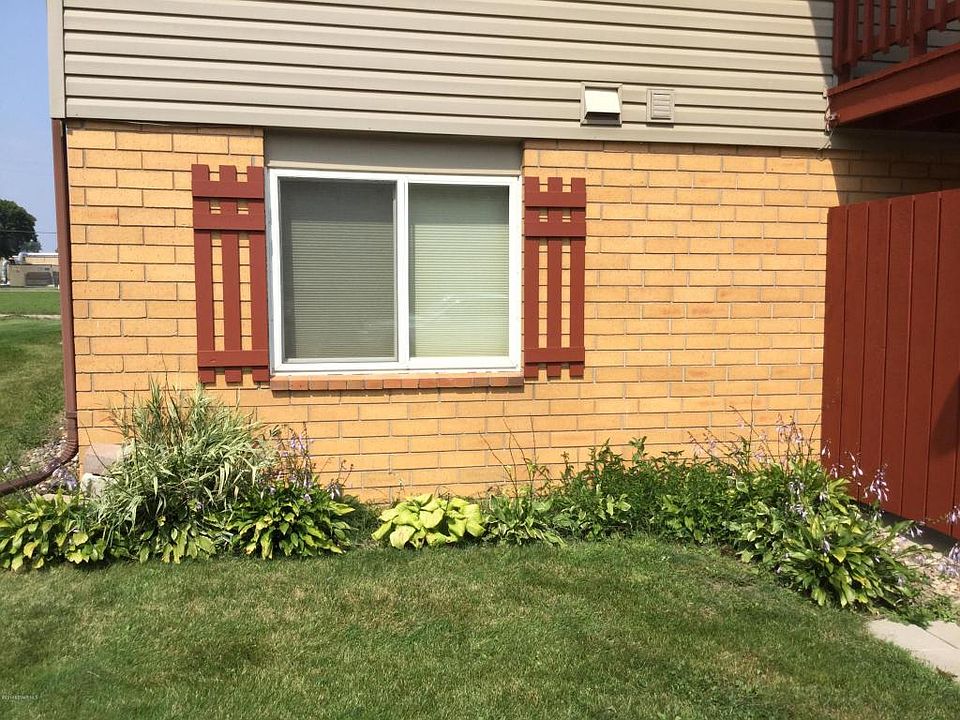 1st image of 275 22nd St SE