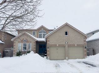 60 Carley Cres, Barrie, ON L4N 0M8