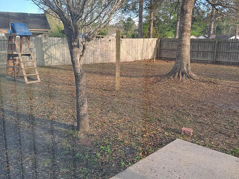 133 Julian Pl — Photo 28