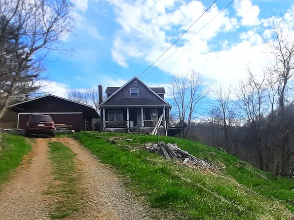 168 Roundbarn Rd, Mannington, WV 26582
