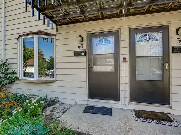 40 N Lakewood Gardens Ln, Madison, WI 53704