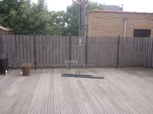 Rented by Realty 2000 Associates Ltd | media 31