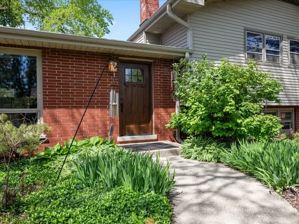 34W246 Giese Rd, Batavia, IL 60510