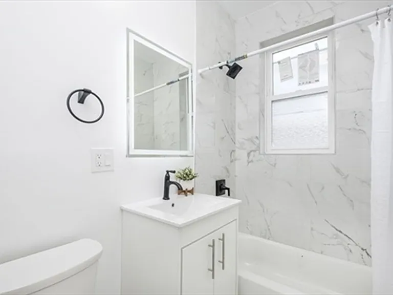 45 Ashford St #20 — Photo 7