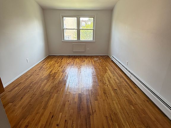 4th image of 2311 143rd St #3
