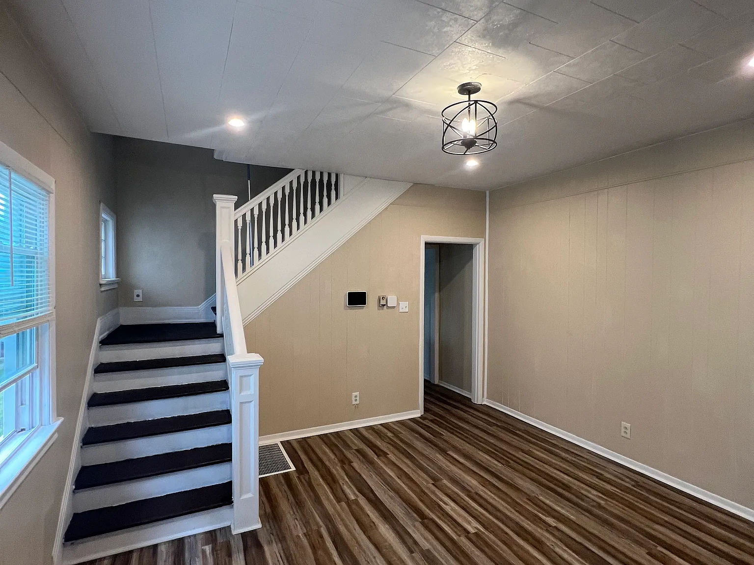 3 bed, 1436 sqft, $1,350 — Photo 3