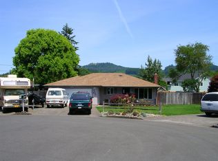 2750 Merryhill Ct, Springfield, OR 97477