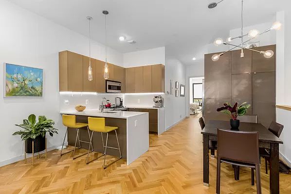1st image of 262 Greene Ave #1