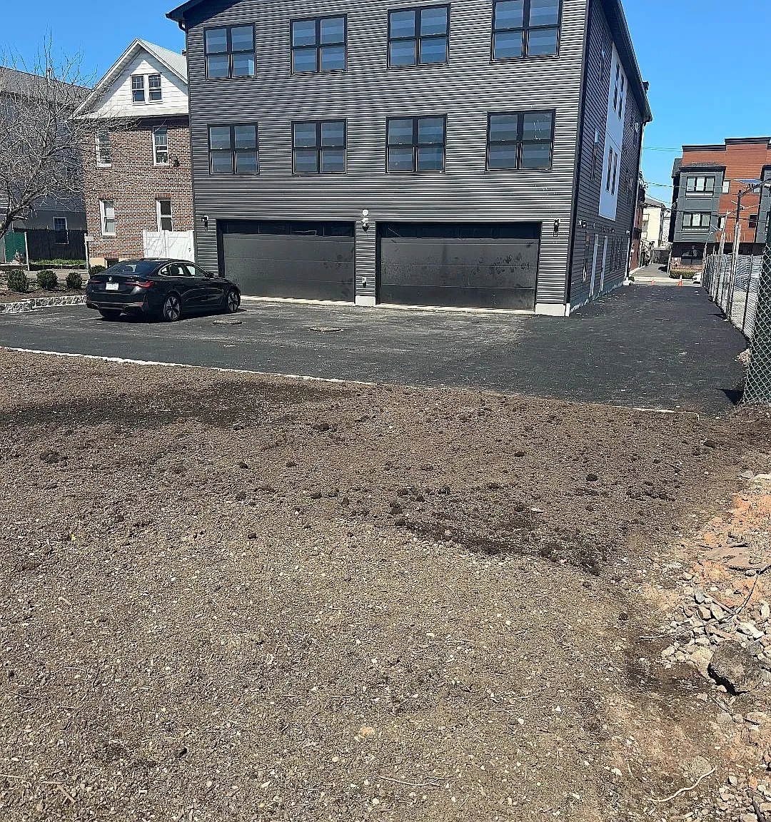 3 bed, 1600 sqft, $3,200 — Photo 2