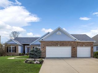 4709 Stonebridge Dr, Champaign, IL