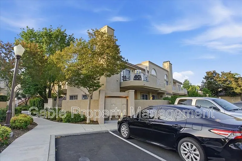 Building Photo - 23903 Del Monte Dr #53