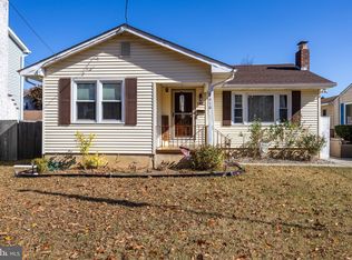 910 Parry Ave, Palmyra, NJ 08065