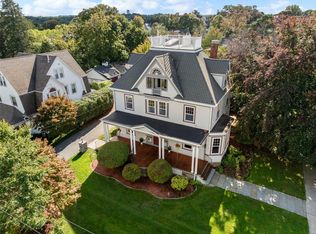 129 Grand View Ave, Quincy, MA 02170