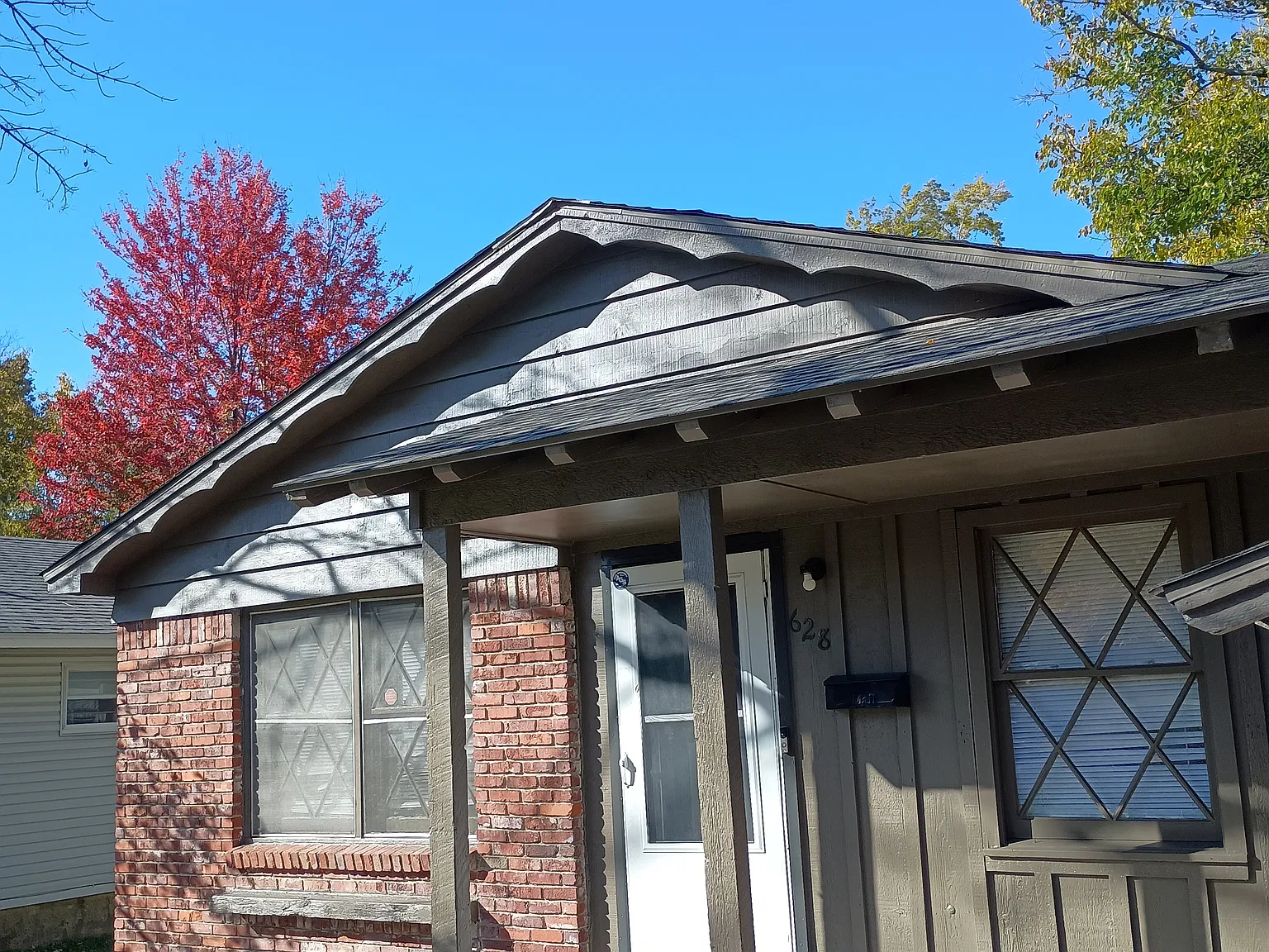 4 bed, 1350 sqft, $1,600 — Photo 2