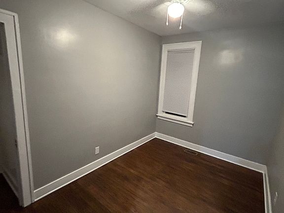 3rd image of 7941 Sylvester St #400