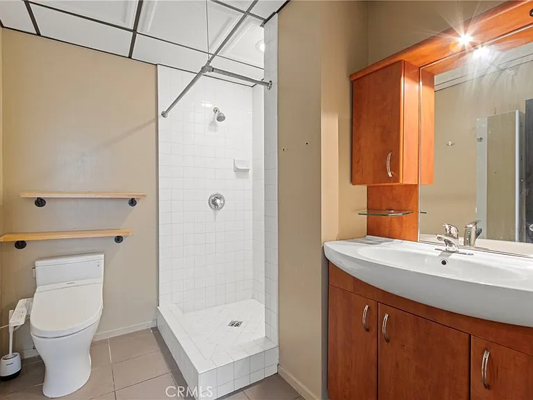 108 W 2nd St #410 — Photo 17