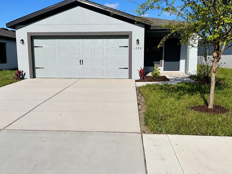 1339 Ahoy Ave