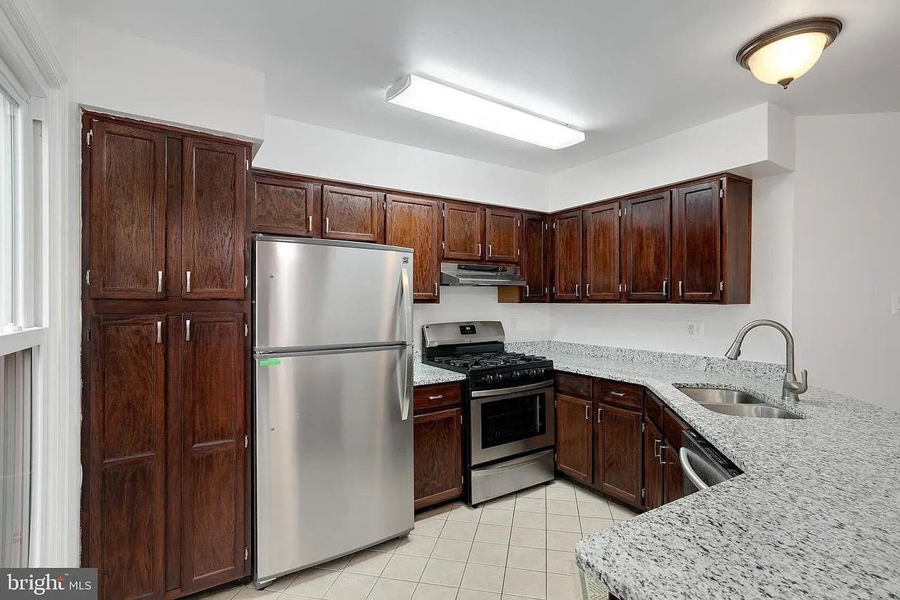 7415 Barbados Ln — Photo 2