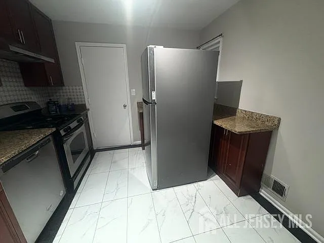 2 bed, 2.5 bath, 1271 sqft, $2,750 — Photo 3