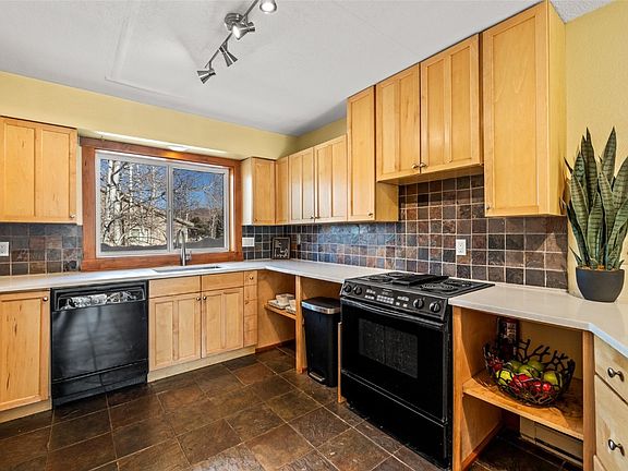 4th image of 1482 Creekside Court UNIT 102