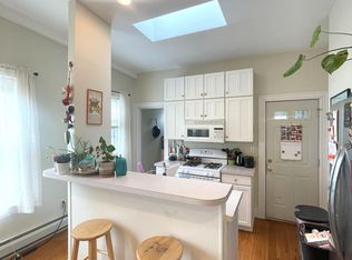 22 Brookside Ave FLOOR 3, Jamaica Plain, MA 02130