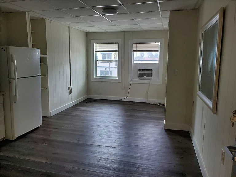 50 N Federal Hwy #1 — Photo 14