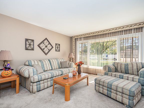 5th image of 8832 Briarwood Ln